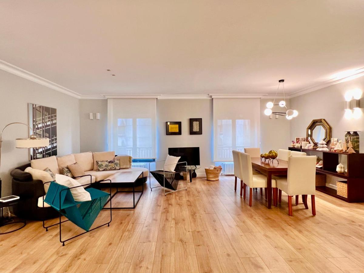 Housing Leon Gran Via Luxe Apartment Екстериор снимка